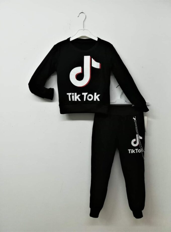 Φόρμα TikTok αλυσίδες - Νο 4 ετών