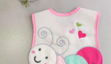 Σαλιάρα Σαρανταποδαρούσα Ροζ