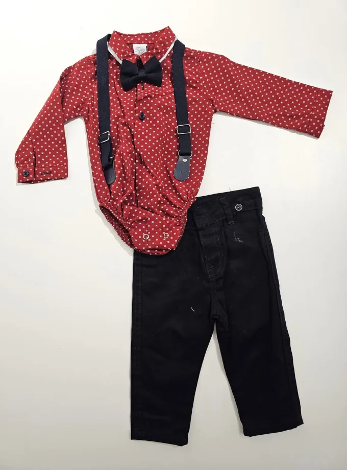 Σύνολο Μπορντό Πουκάμισο Εμπριμέ – Μπλε Παντελόνι και Τιράντες