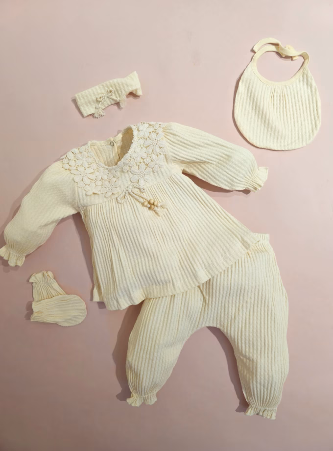 Σύνολο Boho Newborn Εκρού