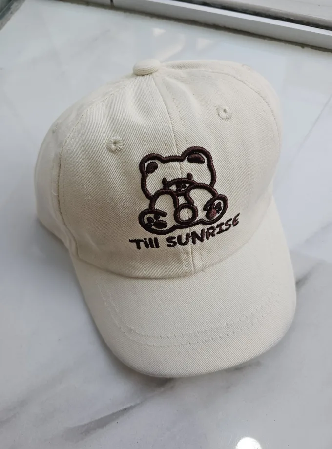 Καπέλο Εκρού με Αρκουδάκι Κεντητό